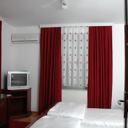 Casa de hóspedes Lux Milikic 4*
